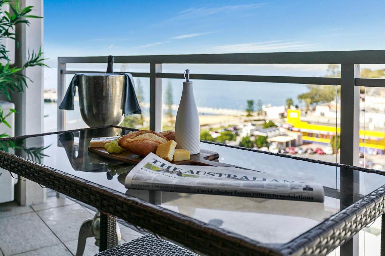 Proximity Waterfront Apartments Redcliffe Buitenkant foto
