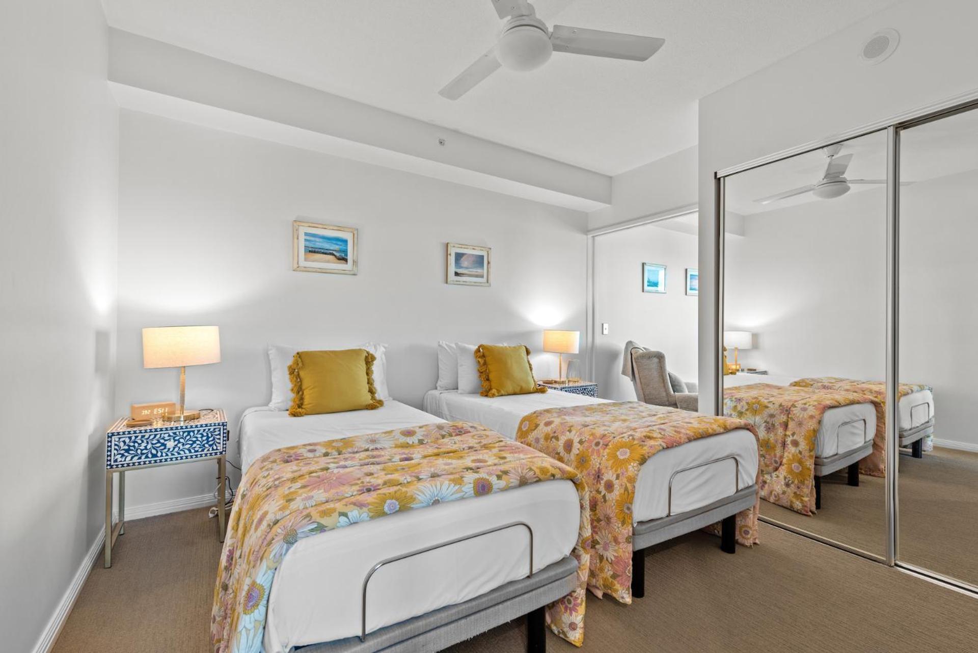 Proximity Waterfront Apartments Redcliffe Buitenkant foto