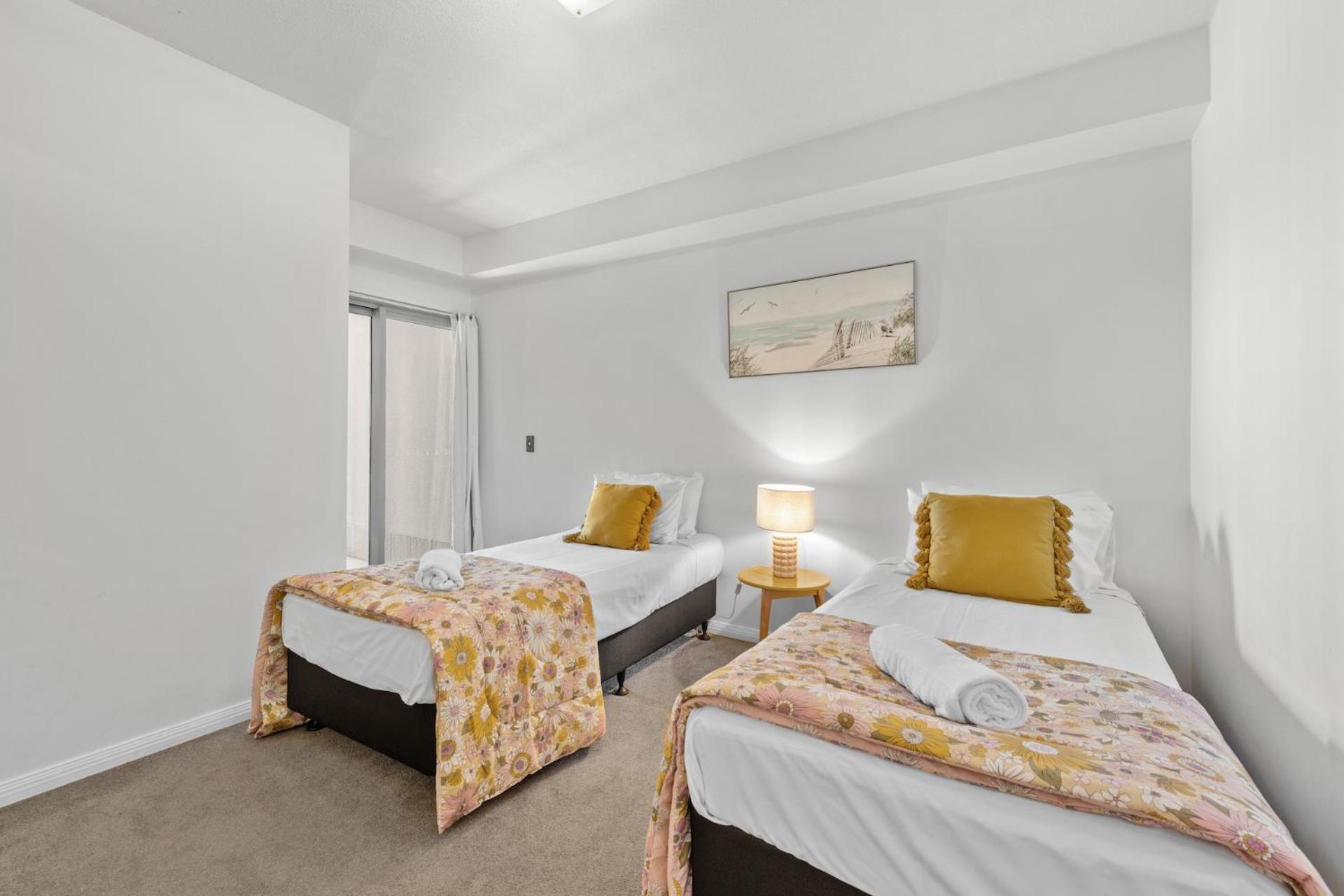 Proximity Waterfront Apartments Redcliffe Buitenkant foto