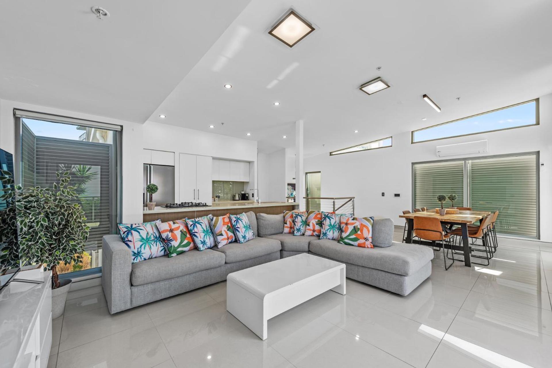 Proximity Waterfront Apartments Redcliffe Buitenkant foto