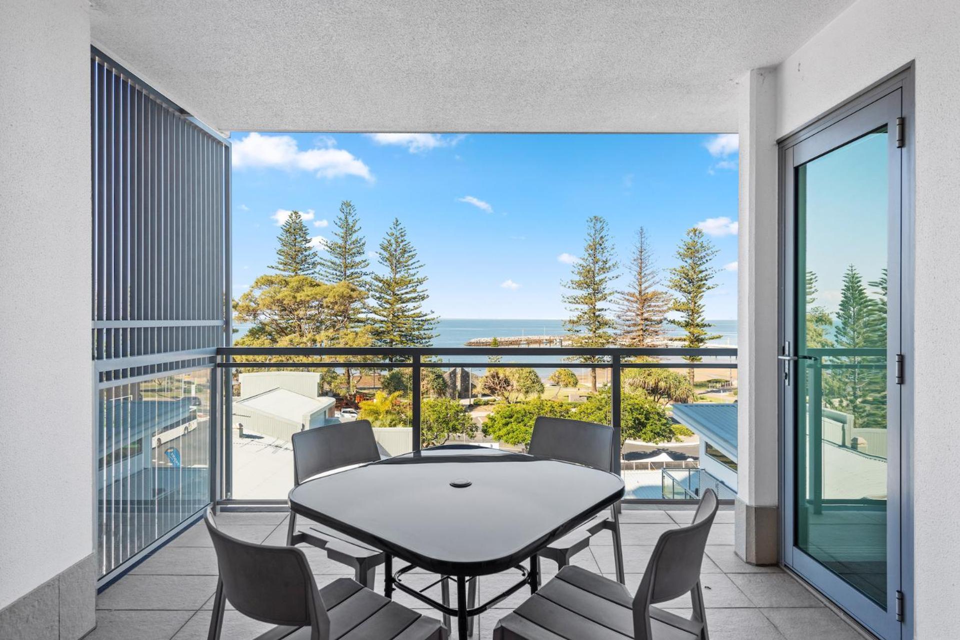 Proximity Waterfront Apartments Redcliffe Buitenkant foto